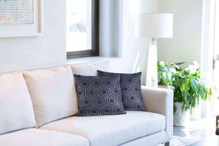 Hartford Cushion, Navy - Image 2