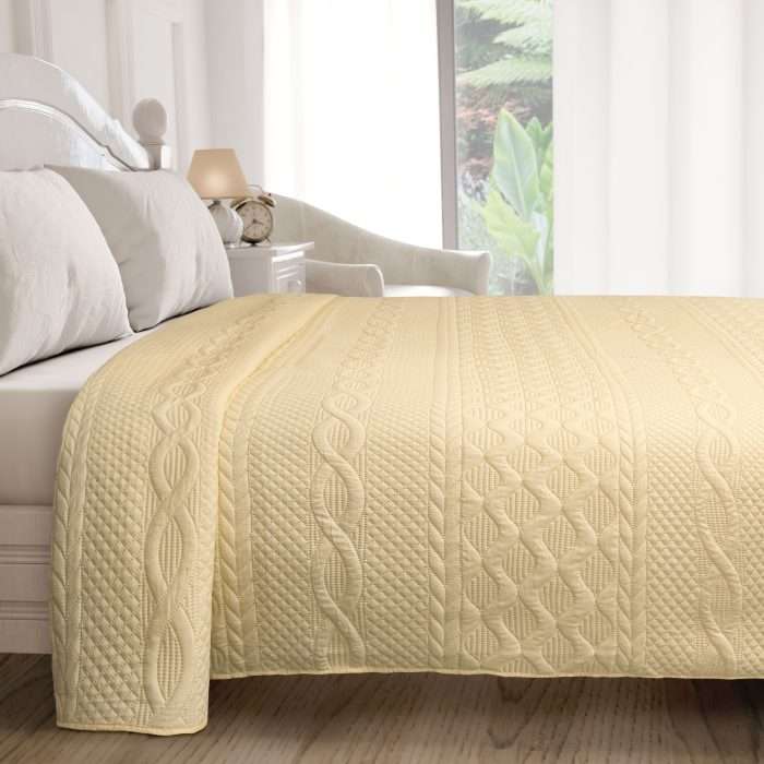 Aran Bedspread, Cream (Quilted Design) - Image 4